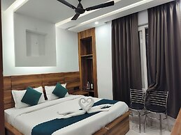 HOTEL VAIDIK GANGA