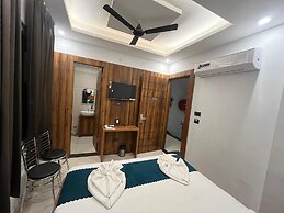 HOTEL VAIDIK GANGA