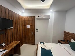 HOTEL VAIDIK GANGA