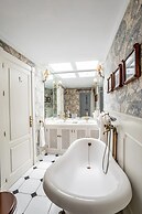 Orangesquare-4bedroom -4 Bathrooms-8 Guests