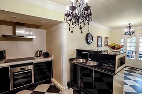 Orangesquare-4bedroom -4 Bathrooms-8 Guests