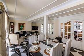 Orangesquare-4bedroom -4 Bathrooms-8 Guests