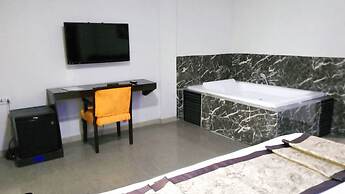 Great Western Hotel and Suites