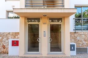 BnB Homes Apartment With Sea View 2 Huge Terraces