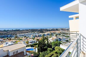 BnB Homes Apartment With Sea View 3 Terraces