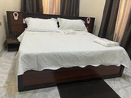 Laroy Suites