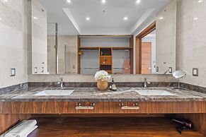 Blue Horizon Luxury Condo