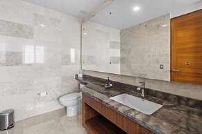 Blue Horizon Luxury Condo