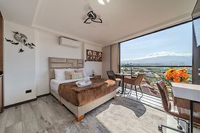 Epic Suites x Ahead