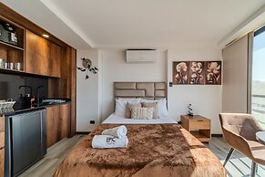 Epic Suites x Ahead