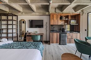 Epic Suites x Ahead