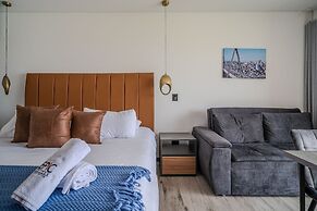 Epic Suites x Ahead