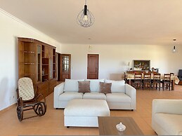 BnB Homes Luxurious Villa With 5 Bedrooms Pool