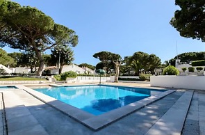 BnB Homes Fal sia Beach Cozy Apartment With Pool