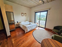 Estudios no Capivari by The Lodges