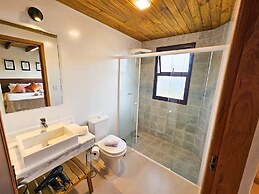 Estudios no Capivari by The Lodges