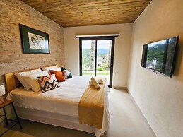 Estudios no Capivari by The Lodges