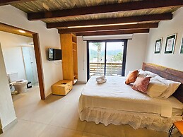 Estudios no Capivari by The Lodges