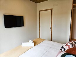 Estudios no Capivari by The Lodges