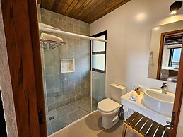 Estudios no Capivari by The Lodges
