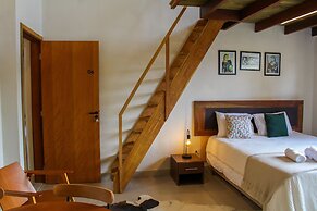 Estudios no Capivari by The Lodges