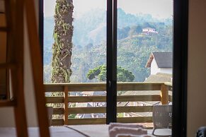 Estudios no Capivari by The Lodges