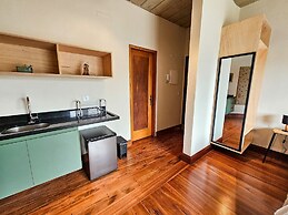 Estudios no Capivari by The Lodges