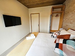 Estudios no Capivari by The Lodges