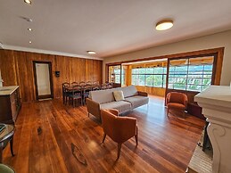 Estudios no Capivari by The Lodges
