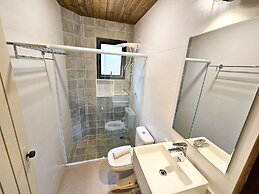 Estudios no Capivari by The Lodges