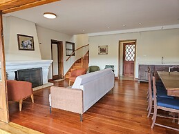 Estudios no Capivari by The Lodges