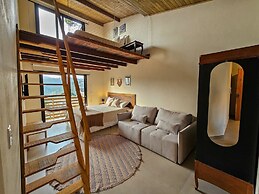 Estudios no Capivari by The Lodges