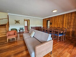Estudios no Capivari by The Lodges