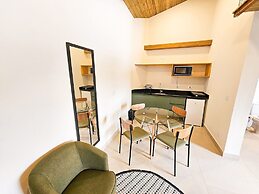 Estudios no Capivari by The Lodges
