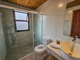 Estudios no Capivari by The Lodges