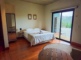 Estudios no Capivari by The Lodges