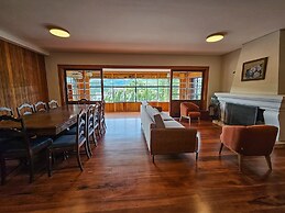 Estudios no Capivari by The Lodges