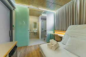 Linked Batel by Xtay