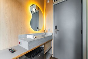 Linked Batel by Xtay