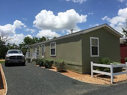 Eagle Ford Village Suites Dilley