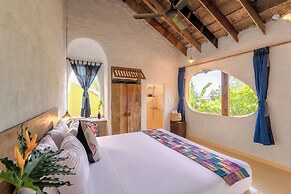 Ben House 3BR Oceanview An Bang Beach