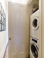 Charming Family House 3 Bdr with Balcony