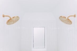 Charming Family House 3 Bdr with Balcony