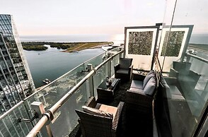 Lanterra Downtown Cn Tower