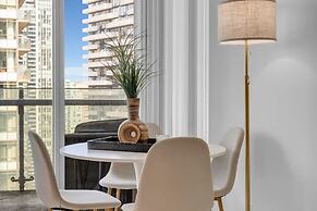 Lanterra Downtown Cn Tower
