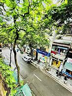 Autumn Hanoi House Bat Su