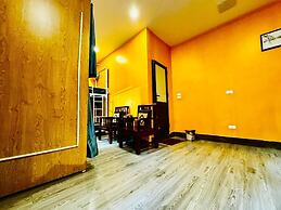 Autumn Hanoi House Bat Su