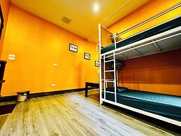 Autumn Hanoi House Bat Su