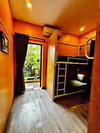 Autumn Hanoi House Bat Su