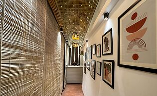 The Leisure Cave on the Ganges